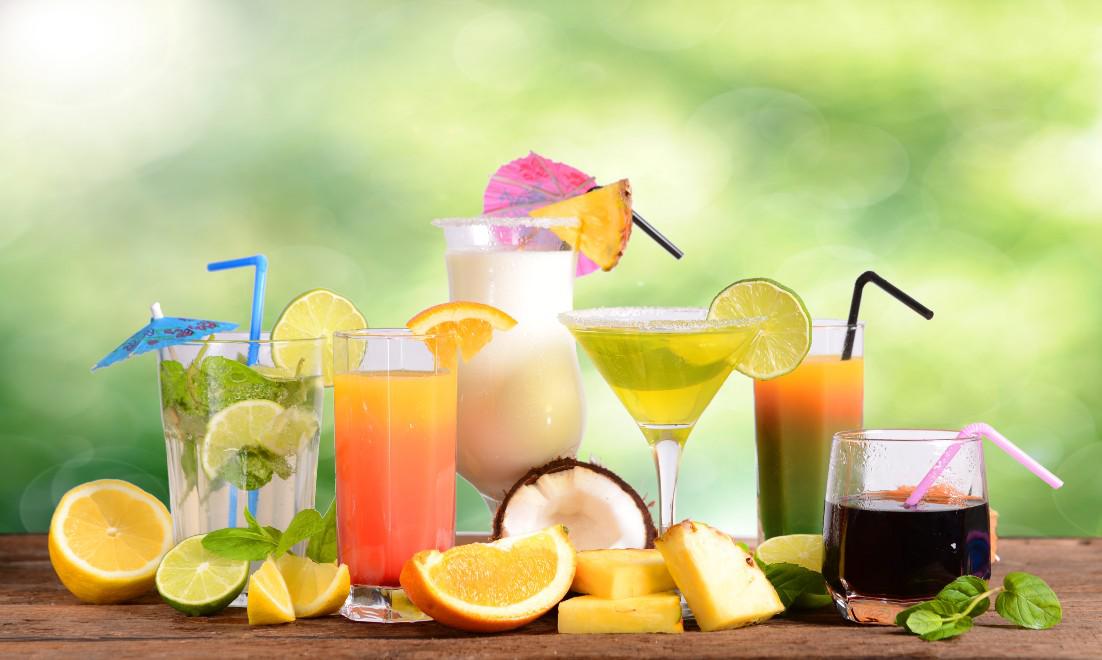 The Best & Worst Summer Drinks for Your Teeth